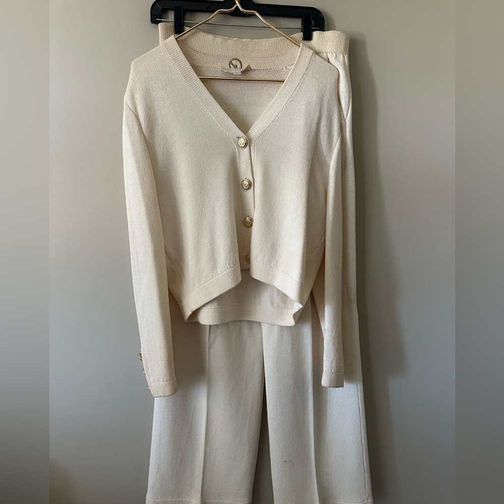 St. John Collection Cream V-Neck Pearl Button Cardigan Set